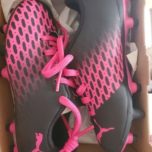 Toddler size 10 soccer cleats